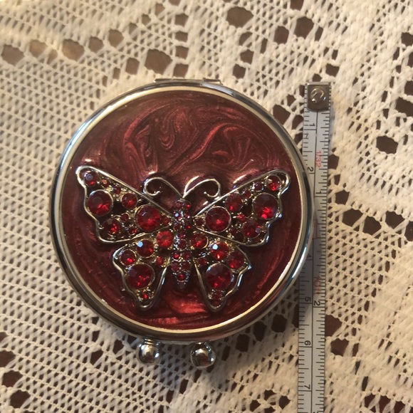 Pill box - Picture 4 of 6